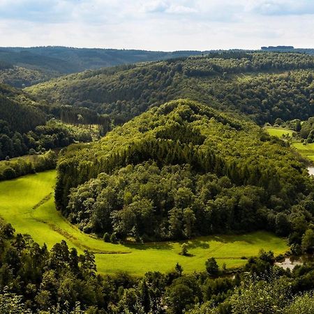 La Taniere Des Loups Villa Herbeumont Bagian luar foto